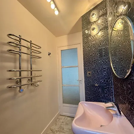 Classic Parisian Charm Meets 70s Design - 2br Apartmán Paříž